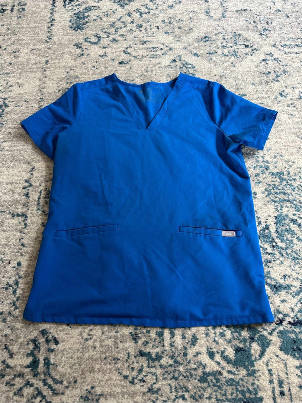 Figs Casma Three-Pocket Scrub Top in Royal Blue Size Small